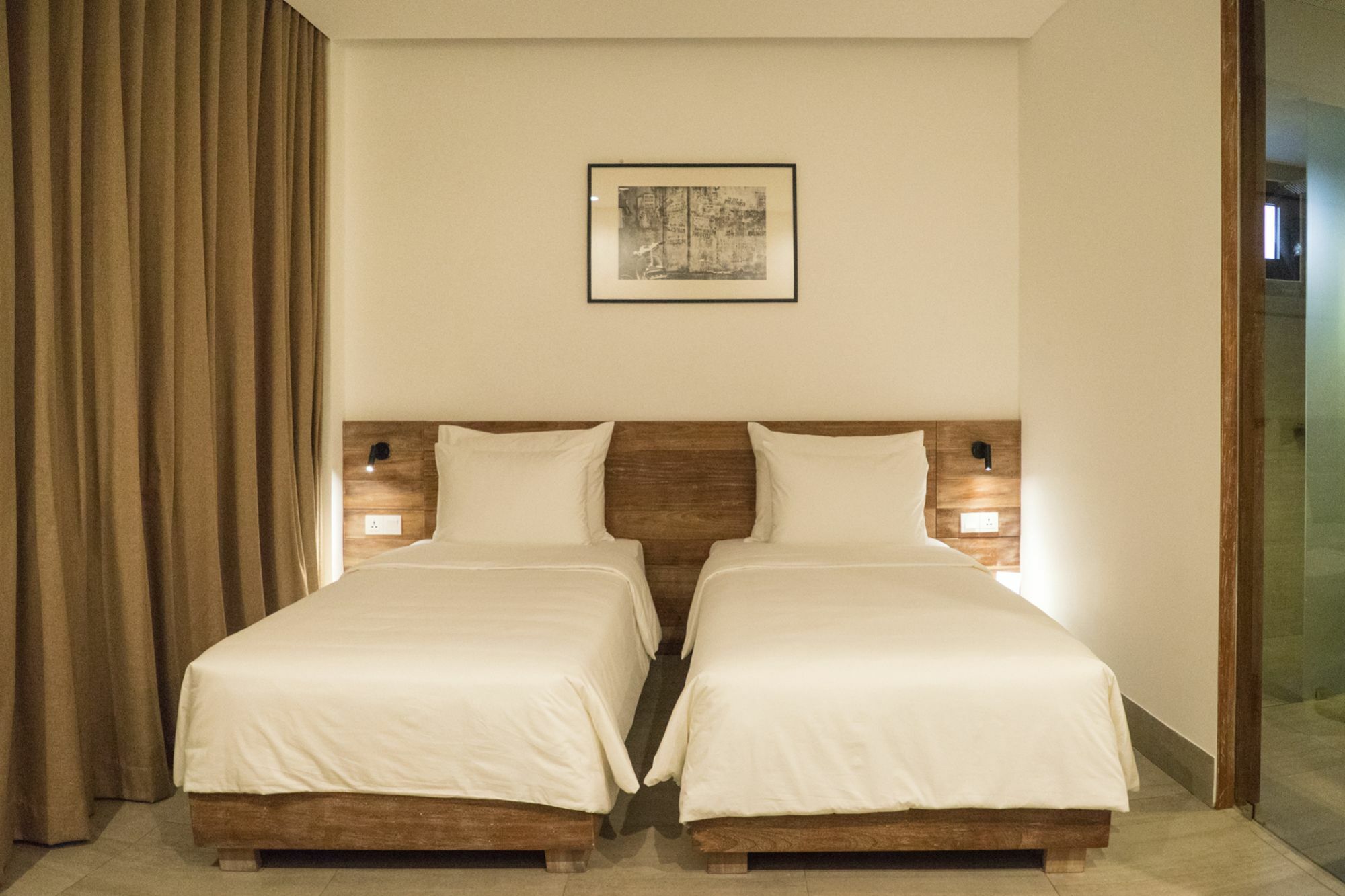 ทริปเปิล อี โฮเต็ล แอนด์ คุยซีน Hotel โฮจิมินห์ซิตี้ ภายนอก รูปภาพ