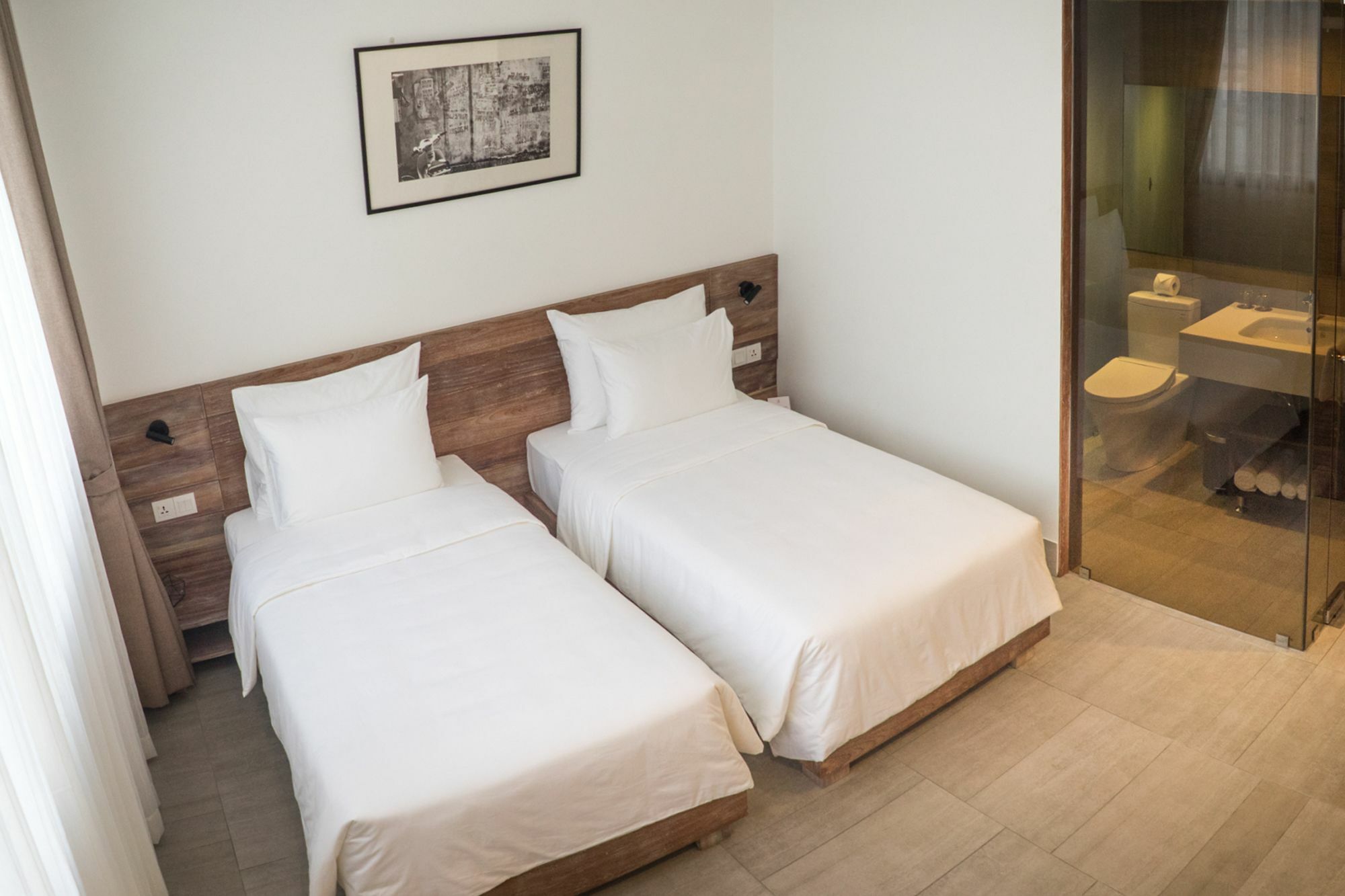 ทริปเปิล อี โฮเต็ล แอนด์ คุยซีน Hotel โฮจิมินห์ซิตี้ ภายนอก รูปภาพ