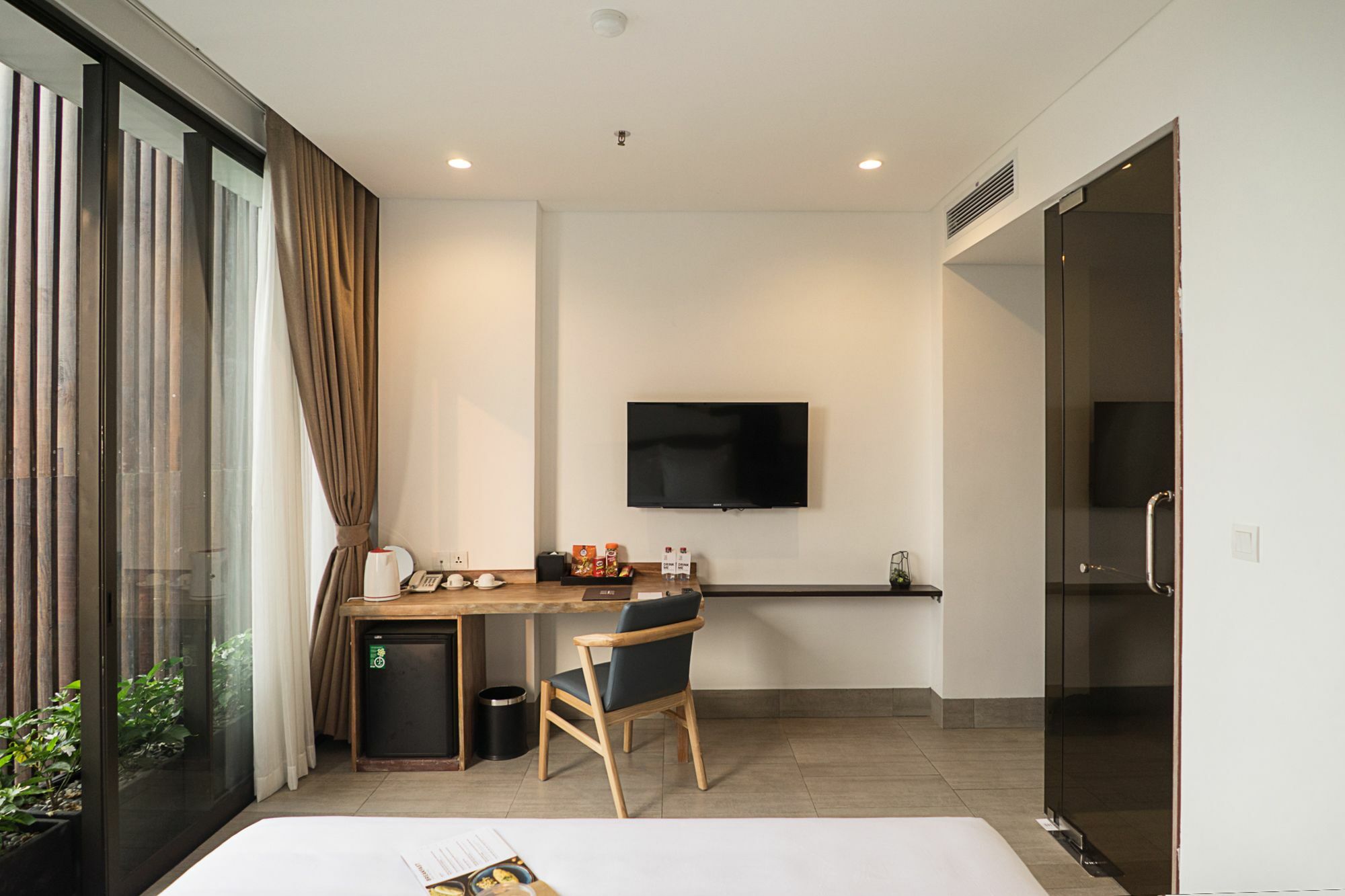 ทริปเปิล อี โฮเต็ล แอนด์ คุยซีน Hotel โฮจิมินห์ซิตี้ ภายนอก รูปภาพ