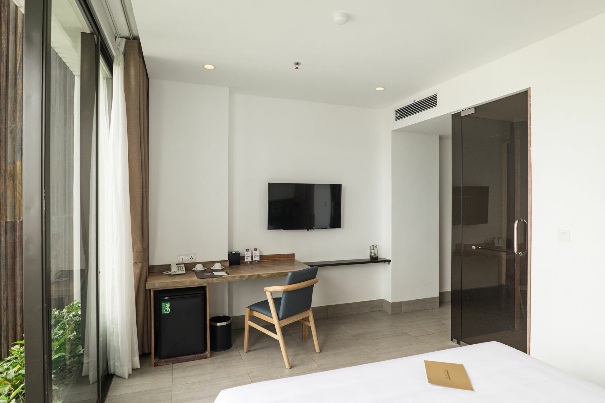 ทริปเปิล อี โฮเต็ล แอนด์ คุยซีน Hotel โฮจิมินห์ซิตี้ ภายนอก รูปภาพ