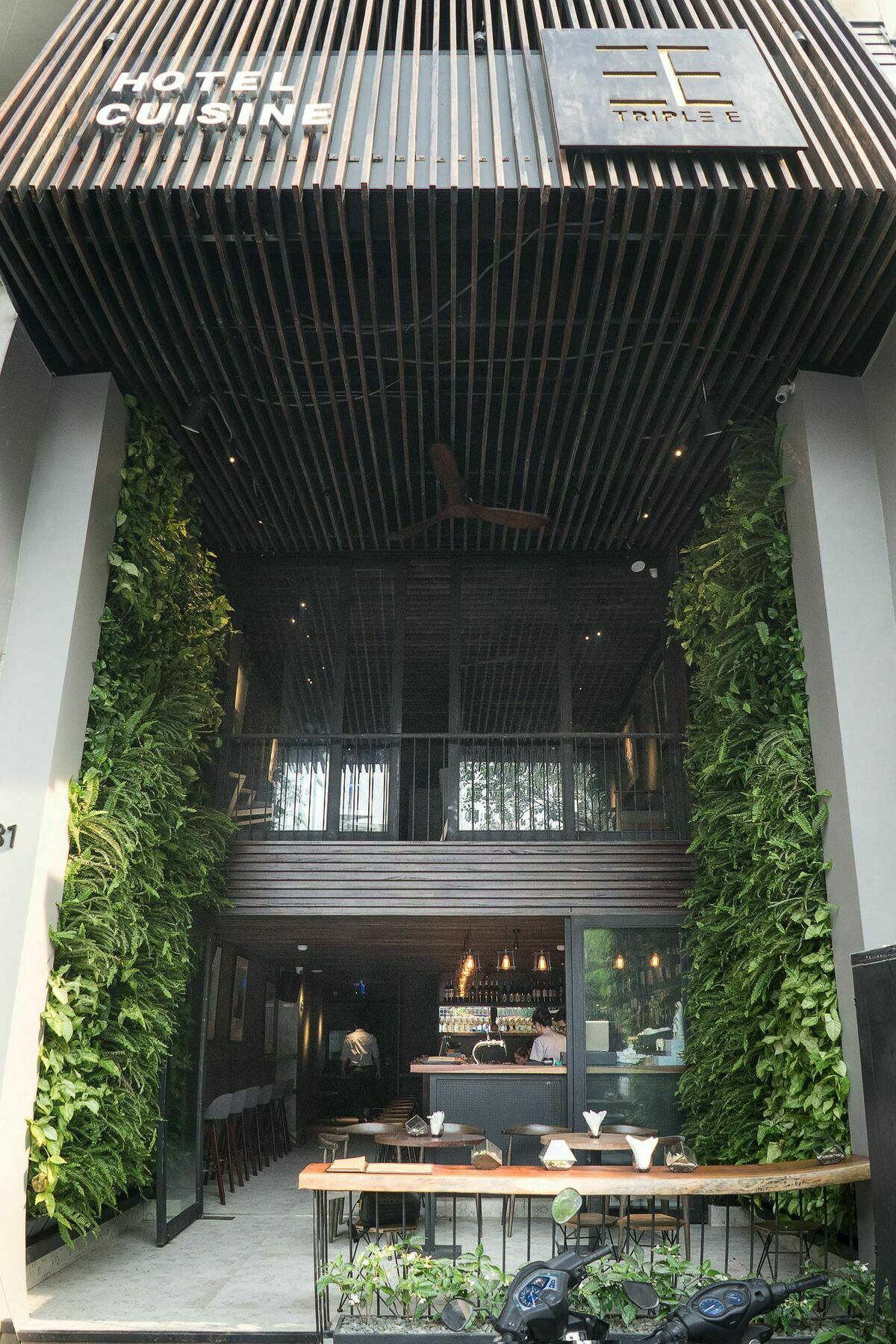 ทริปเปิล อี โฮเต็ล แอนด์ คุยซีน Hotel โฮจิมินห์ซิตี้ ภายนอก รูปภาพ