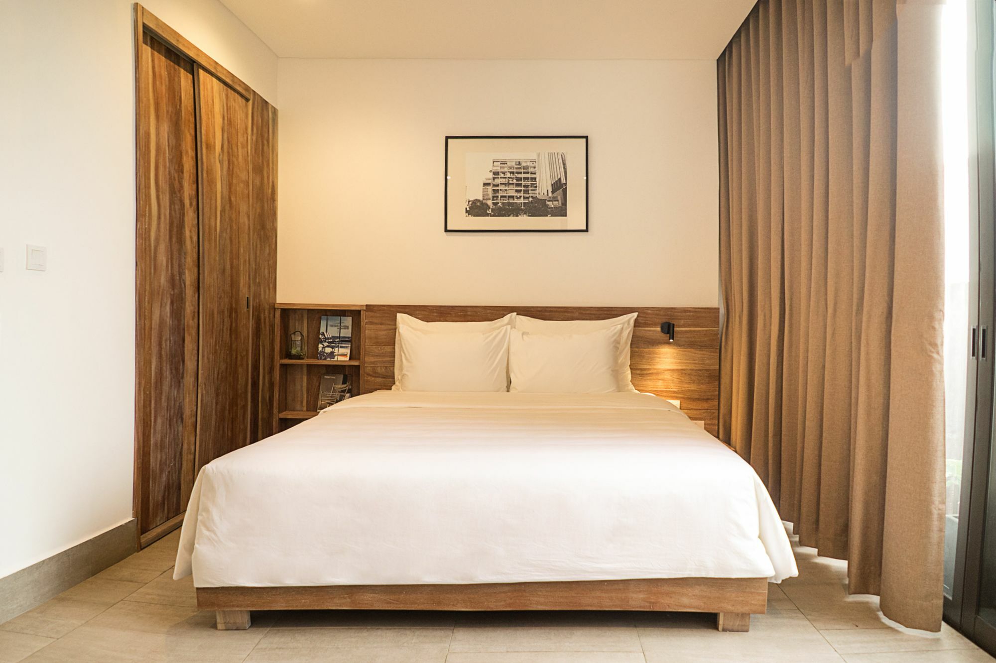 ทริปเปิล อี โฮเต็ล แอนด์ คุยซีน Hotel โฮจิมินห์ซิตี้ ภายนอก รูปภาพ